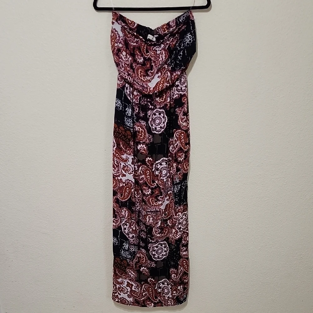 Elegant Paisley Maxi Dress - Picture 1 of 12